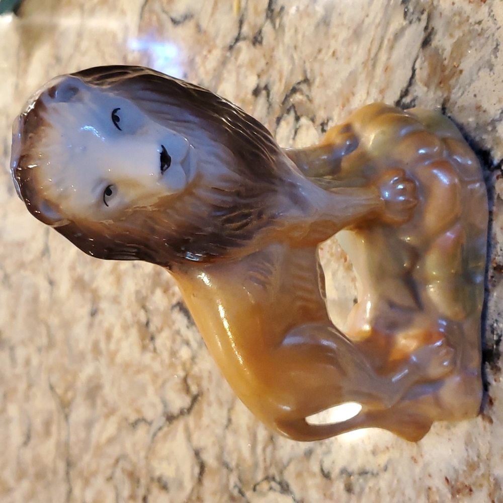 Brazilian Lusterware Lion figurine